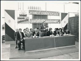 5 db fotó a szocializmus korszakából, 9×12 cm