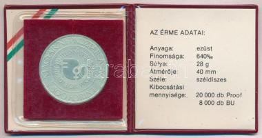 1984. 500Ft Ag "Nők évtizede" eredeti tokban, tanúsítvánnyal T:BU patina Adamo EM77