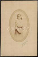 1916 Női ovális portrék, 2 db jelzett fotó, 37×24 cm