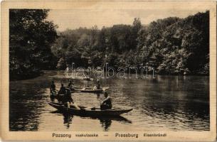 1915 Pozsony, Pressburg, Bratislava; Vaskutacska, evezős csónakok. Kiadja Kaufmann / Eisenbrünnel (Eisenbründl) / Zelezná Studénka / spa, lake with rowing boats (fl)