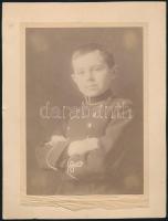 Ifjú kadét, kartonra ragasztott fotó Seenger Ida műterméből, 21,5×16,5 cm