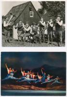 45 db MODERN népviseletes motívumlap / 45 modern folklore motive postcards