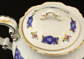 Zsolnay teáskanna, matricás, jelzett, apró kopásnyomokkal, m:18 cm, h:24 cm