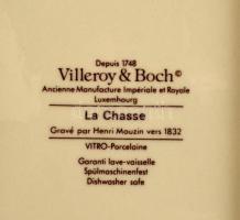 Villeroy & Boch levonó képes tányér, jelzett (La  Chasse sorozat), apró kopásokkal, d: 20,5 cm