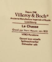 Villeroy & Boch levonó képes tányér, jelzett (La  Chasse sorozat), apró kopásokkal, d: 20,5 cm