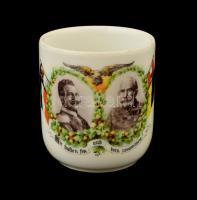 1914-1916 Ferenc Józsefet és Vilmos császárt ábrázoló áttört porcelán bögre, jelzés nélkül, matricás, kopott, m:9,5 cm