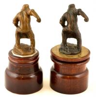 Jelzés nélkül: Vető paraszt (2 db). Bronz, fa talpazaton, egyik  levált a talapzatról, m:11 cm (21 c...