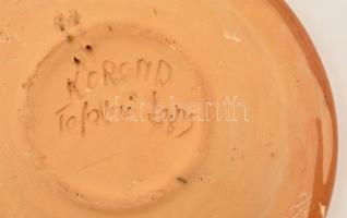 2 db Korondi dísz falitányér, kézzel festett, jelzet (Tófalvi Lajos), apró kopásokkal, d: 20,5 cm