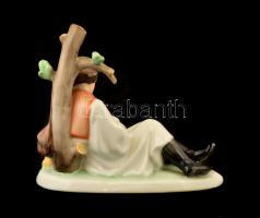 Zsolnay furulyázó juhász, kézzel festett, jelzett, apró kopásnyomokkal, m: 19 cm, h:21 cm