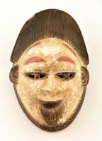 cca 1970 Afrikai faragott festett maszk, kopott, apró hibákkal, 38×24 cm