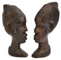 cca 1970 Afrikai faragott fej párban,kopott, egyiken apró repedéssel, m:18 és 19 cm