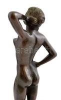 Jelzés nélkül: Álló női akt, bronz, fa talapzaton, m: 27 cm