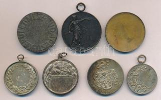 Vegyes 7db-os sport díjérem és emlékérem tétel, többek között tenisz, diszkoszvetés sportágak T:2 pa...