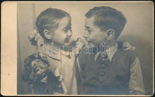Kertész István (1929-1973) karmester és testvére Vera, gyermekkorukban 14x9 cm