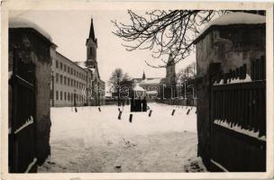 1936 Kalocsa, részlet a behavazott zárdával télen (EK)
