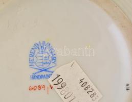 Herendi Viktoria mintás nagy bonbonier, kézzel festett, jelzett, apró kopásnyomokkal, d: 16 cm, m:14...