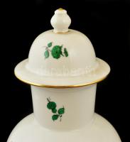 Augarten Wien virág mintás fedeles váza, kézzel festett, jelzett, apró kopásnyomokkal, m:31 cm