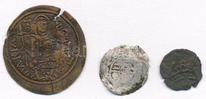 1172-1196. Rézpénz Cu III. Béla (1,41g) + 1430-1437. Quarting Zsigmond (0,41g) + azonosítatlan ezüst érme T:3, 3-, 5 repedezett Hungary 1172-1196. Copper Coin Cu Béla III (1,41g) + 1430-1437. Quarting Zsigmond (0,41g) + unidentified silver coin C:F, VG, Pr cracky Unger I.: 114, 456.