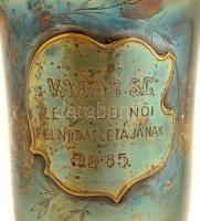 1965 Vasas FC legjobb női atlétának feliratos alpakka serleg. 33 cm