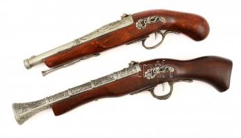 2 db antik pisztoly gyűjtői replikája 42 cm