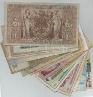 30db-os vegyes külföldi bankjegy tétel, közte Jugoszlávia, Német Birodalom, Szovjetunió T:vegyes
30...