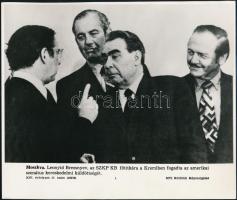 cca 1970-1980 6 db különféle külföldi témájú MTI-sajtófotó, különböző méretben