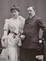 cca 1910-1940 Régi idők portréi, 10 db különféle nagyméretű portréfotó, különböző méretben