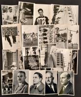 1936 Kb. 50 db olimpiai gyűjtői cigarettakép, rajtuk fekete-fehér fotókkal, köztük 2 db magyar vonatkozású fotóval is (Petneházy Imre vívó.)