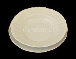 Herendi fehér mázas lapos tányér (3 db), mély tányér (5db), tálka (3 db), kínáló tál, rózsás kiöntő,...