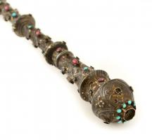 Antik sérült csipke napernyő, fém berakásokkal (hiányos), fa nyéllel, m: 68 cm