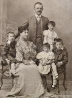 cca 1890-1910 Vegyes keményhátú fotó tétel, közte egy fotó kartonon, kb. 50 db. Portré fotók, változ...