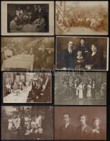 cca 1910-1940 Vegyes fotó tétel, portré fotók és csoportképek, egy-két helyszínfotó, fotók, fotólapok, valamint fotók kartonon, kb. 40 db. Változó állapotban, 5x4 cm és 12x19 cm közötti méretben.
