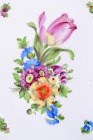 Herendi virág mintás fülestálca, kézzel festett, rózsán lepattanással, jelzett (koronás), 32×25 cm