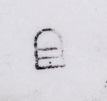 Jelzett rózsaszirmos ékszeres dobozka, kézzel festett, apró lepattanásokkal, 7×5 cm