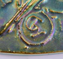 Zsolnay Bél Mátyás eozin mázas pirogránit fali plakett, jelezett (Fürtös György 1939-2010), márka je...