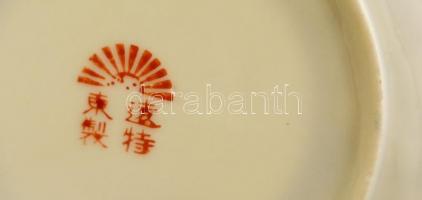 Jelzett japán mokkás csésze és alj, kézzel festett, enyhén kopott