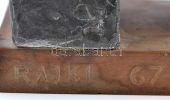 Rajki László (1938-): Kofa. Olóm szobor fa talapzaton. Jelzett. 1967. 14 cm