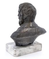 gr. Széchenyi István mellszobra márvány talapzaton, spiáter 12,5 cm Jelzés nélkül