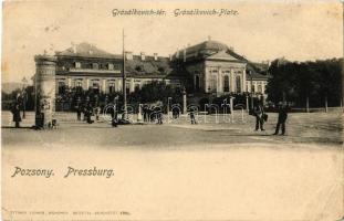 1910 Pozsony, Pressburg, Bratislava; Grásálkovich tér, hirdetőoszlop Fiumei csokoládé reklámmal. Ottmar Zieher 1901 / square, advertising column with chololate advertisement (EK)