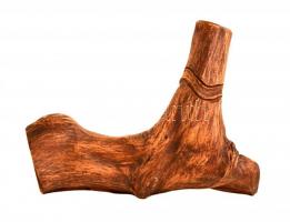 Novák László (1978- ): Fekvő faarc, faragott fa szobor, jelzett, 43×32 cm