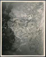 1931 Kinszki Imre (1901-1945) budapesti fotóművész által feliratozott vintage fotó a hagyatékából (Városligeti tó), 8x6,4 cm