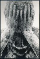 Képi párhuzamok, feliratozott vintage fotók különféle helyszínekről, eltérő időpontokból és más-más ...