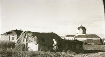 cca 1942 Thöresz Dezső (1902-1963) békéscsabai gyógyszerész és fotóművész szolgálatot teljesített eg...