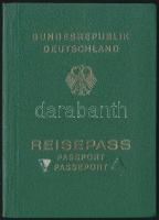 1980 Fényképes NSZK-s útlevél, bejegyzésekkel