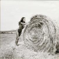 Örök téma, különféle időpontokban, eltérő helyszíneken, több fotómodell közreműködésével készült, 13...