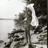 Különféle időpontokban, eltérő helyszíneken, több fotómodell közreműködésével készült, 6 db vintage ...