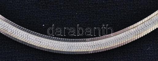 Ezüst(Ag) lapos kígyó nyaklánc, jelzett, h: 45 cm, nettó: 8,8 g