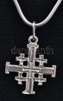 Ezüst(Ag) kígyó nyaklánc, jeruzsálemi kereszt függővel, jelzett, h: 54 cm, 2,5×2 cm, nettó: 6,1 g