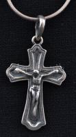 Ezüst(Ag) kígyó nyaklánc, korpuszos kereszt függővel, jelzett, h: 42,5 cm, 3,5×2 cm, nettó: 7,9 g