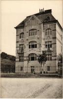 Budapest I. Villa épület az Orom utca 20. szám alatt. Calderoni és Társa kiadása